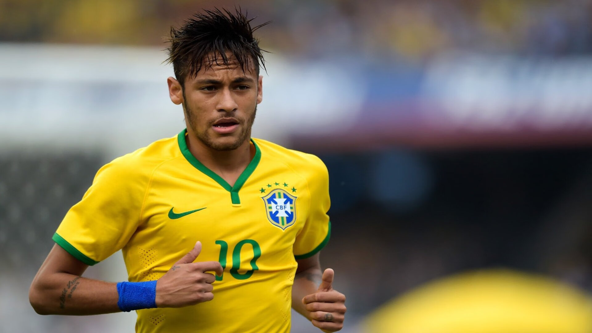 足球赛场焦点！葡萄牙队对阵德国队，激战正酣，豪门对决再度上演