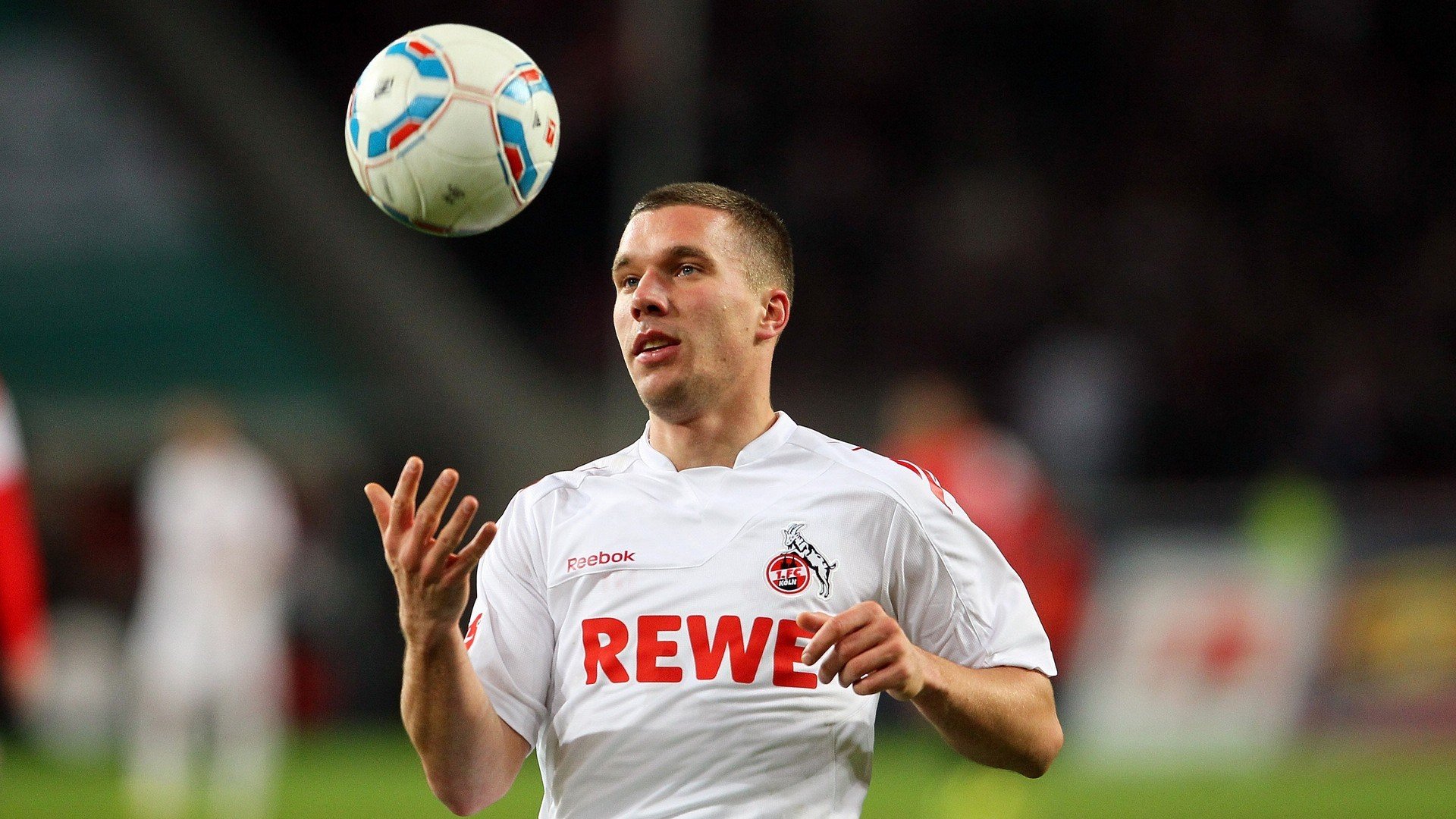 WTT大满贯转会风云：切尔西盯上锋线强援，王楚钦或成交易筹码